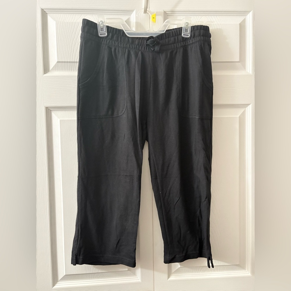 Bobbie brooks women’s Black Casual capris